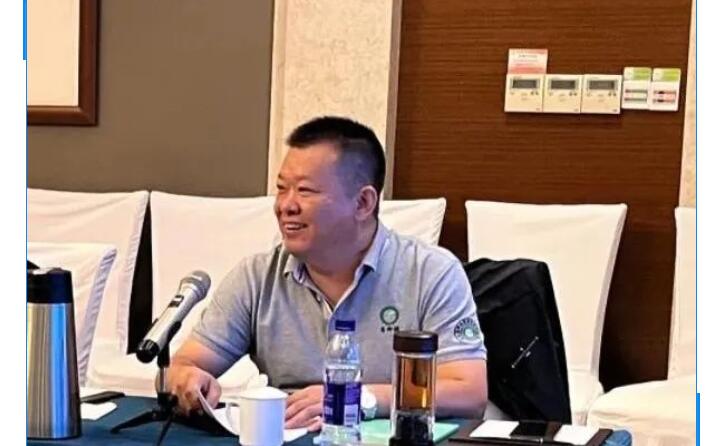 為激發員工工作積極性，激勵員工完成公司各項目標，促進公司與員工的雙贏發展，集團總經理孫寧波宣貫激勵政策