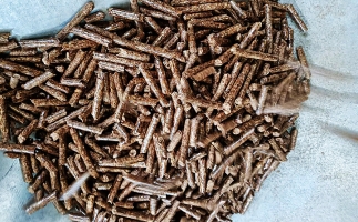 秋季到來，儲存鋸末顆粒機(jī)生物質(zhì)顆粒的正確方式